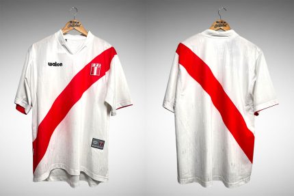 Peru 2004 Primeira Camisa Tam GG.