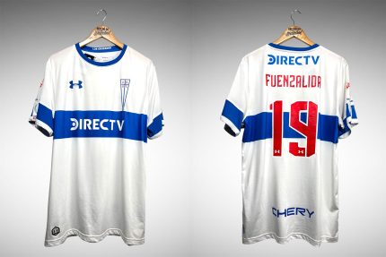 Universidad Católica 2019 Primeira Camisa Tam GG Nº 19 Fuenzalida.